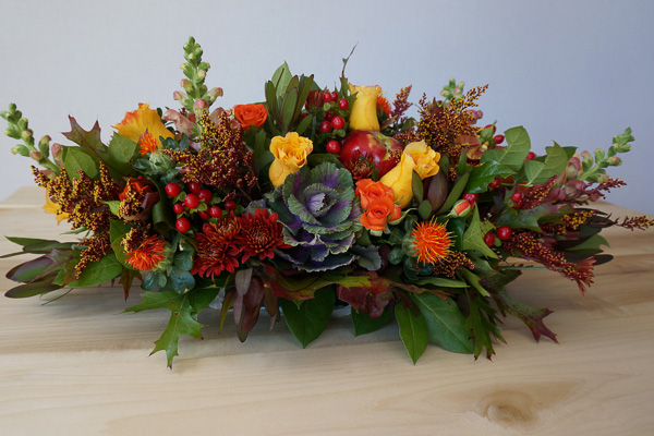 Draeger's Fall Table floral arrangement
