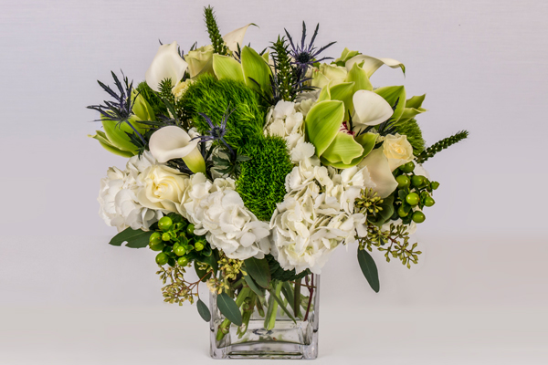 Draeger's Graceful floral arrangement