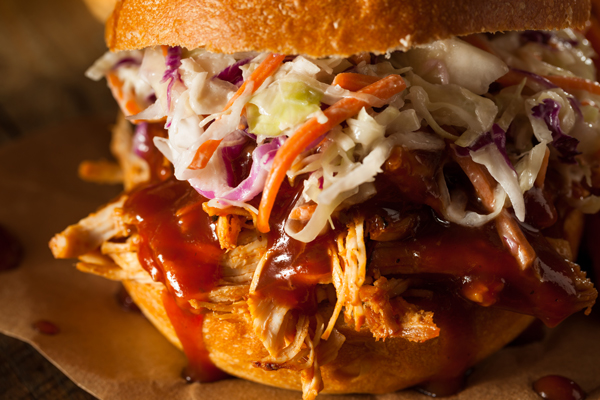 PULLED PORK SANDWICHES FOR A CROWD