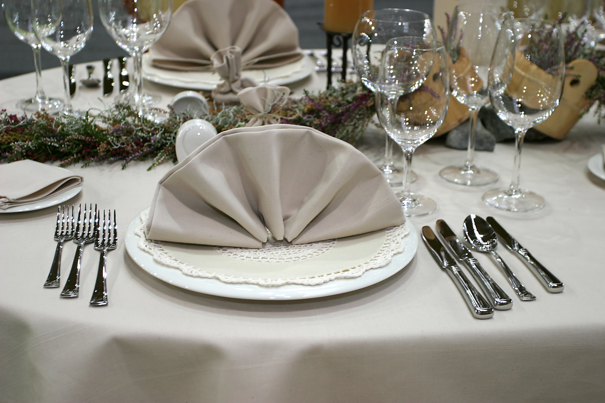 How To Set a Formal Table